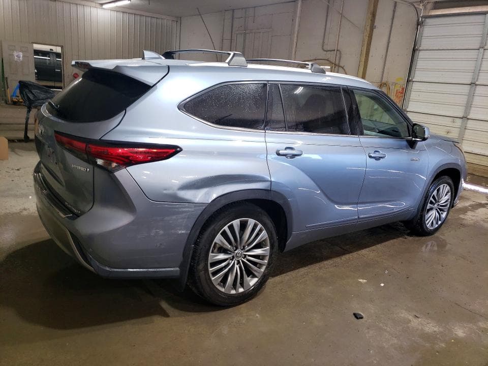 2021 TOYOTA HIGHLANDER HYBRID PLATINUM 3