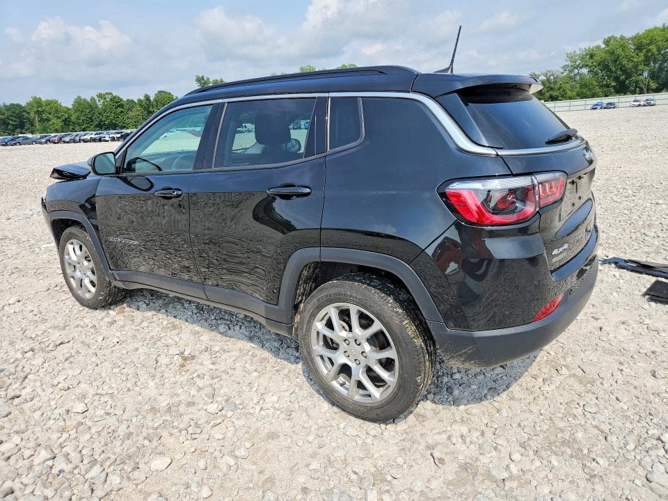 2022 JEEP COMPASS LATITUDE LUX 2