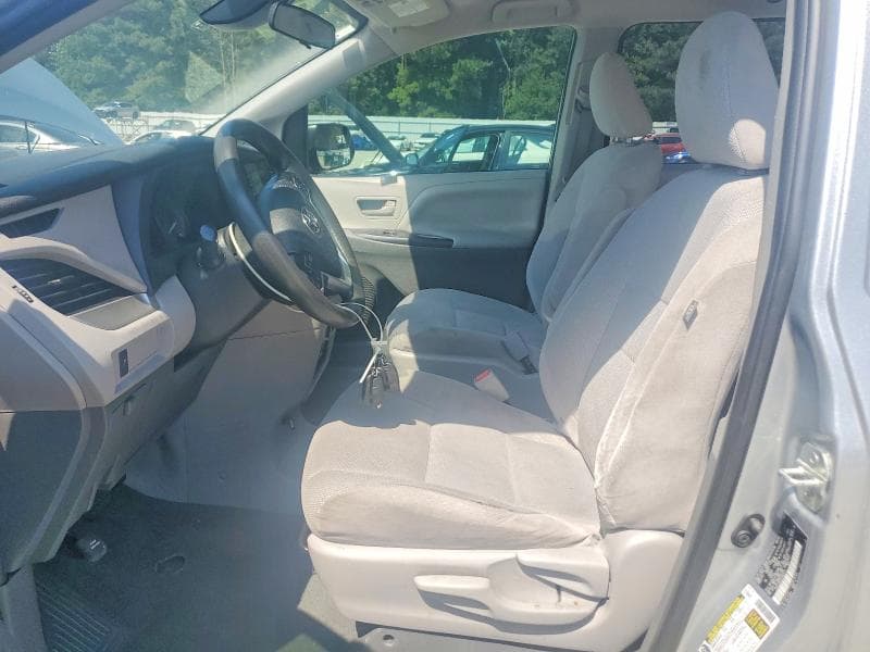 2020 TOYOTA SIENNA L 7