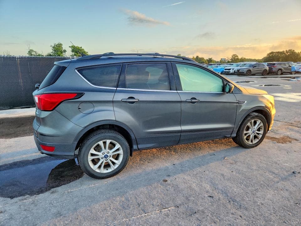 2019 FORD ESCAPE SEL 3
