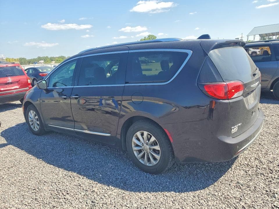 2019 CHRYSLER PACIFICA TOURING L 2
