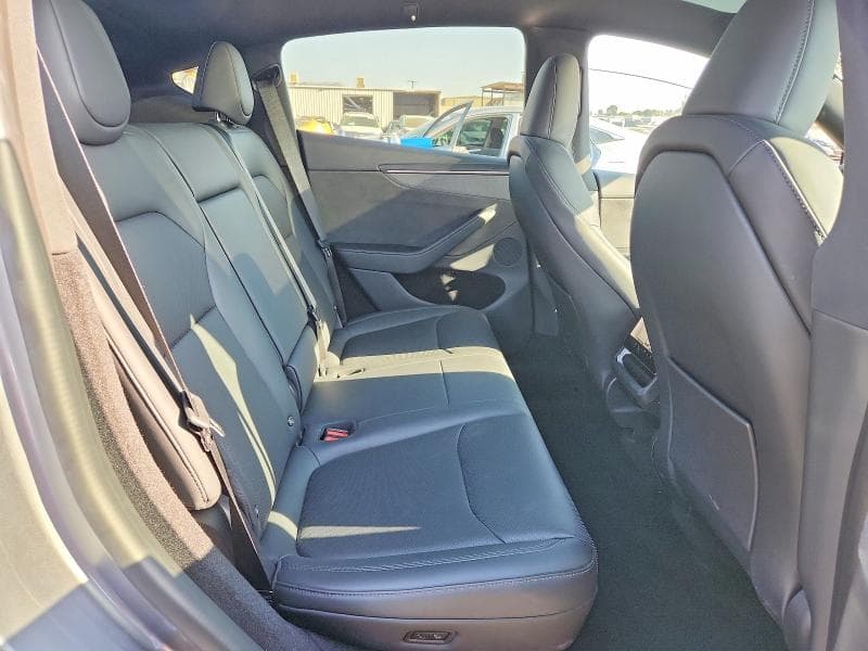 2026 TESLA MODEL Y 11
