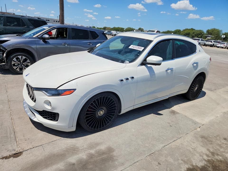 2017 MASERATI LEVANTE LUXURY