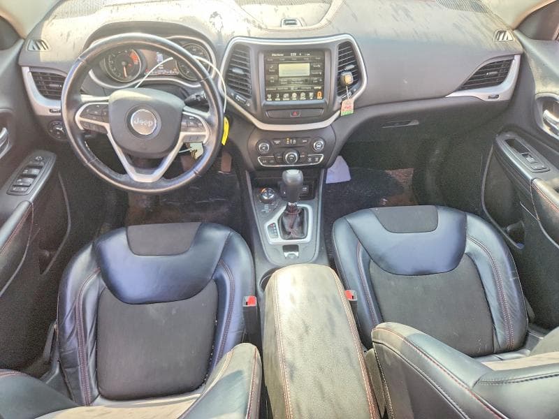 2017 JEEP CHEROKEE TRAILHAWK 8