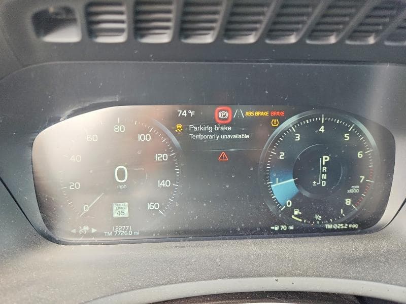 2020 VOLVO XC90 T6 MOMENTUM 9