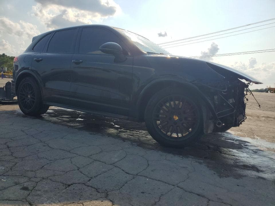 2017 PORSCHE CAYENNE GTS 4