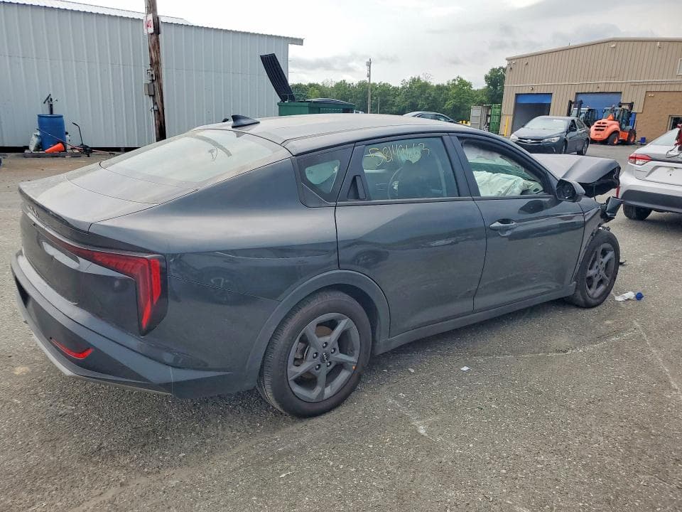 2025 KIA K4 LXS 3