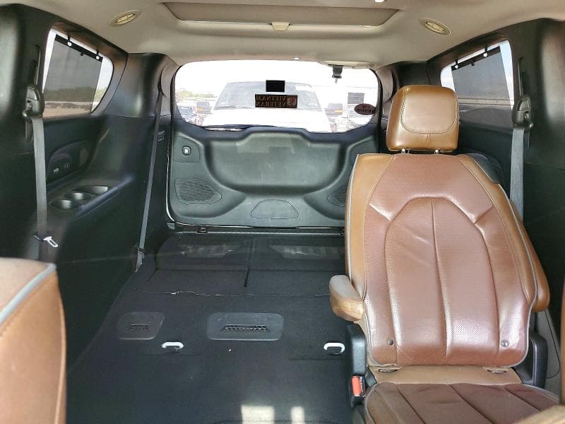 2017 CHRYSLER PACIFICA LIMITED 10
