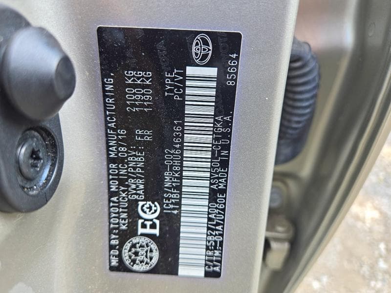 2017 TOYOTA CAMRY LE 12
