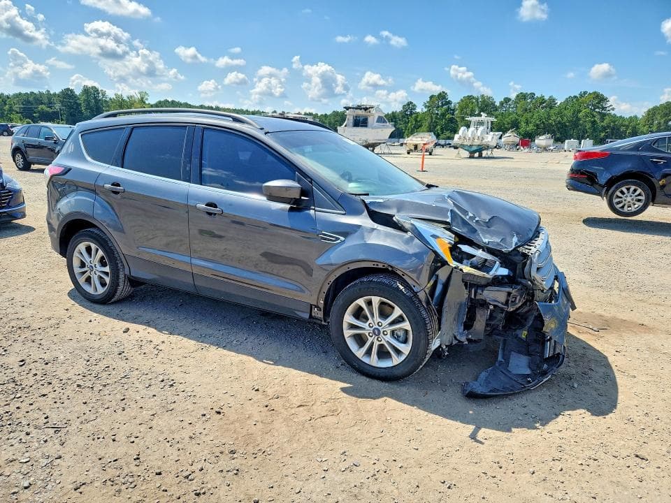 2018 FORD ESCAPE SE 4