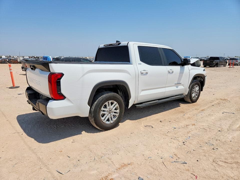 2026 TOYOTA TUNDRA SR5 3
