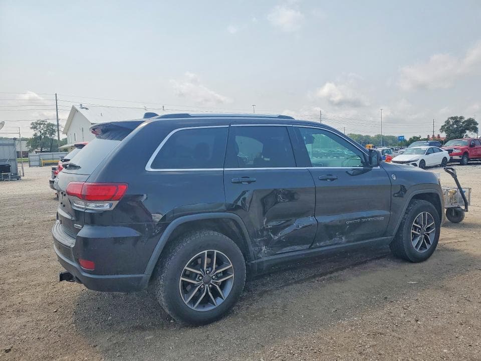 2020 JEEP GRAND CHEROKEE LAREDO 3