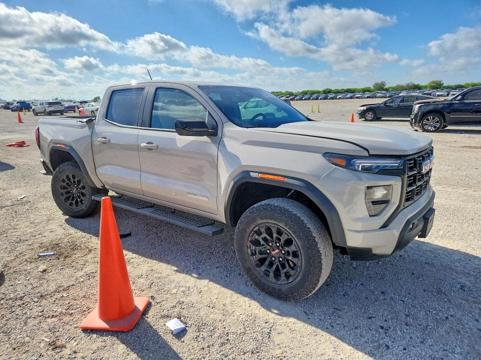 2026 GMC CANYON ELEVATION 4
