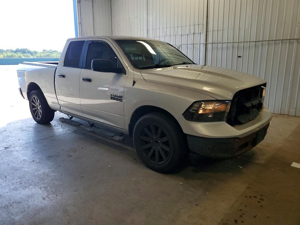 2017 RAM 1500 SLT 4