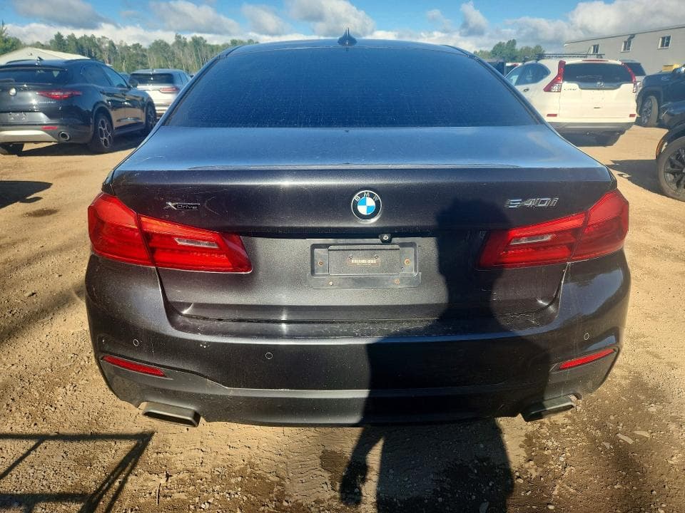 2018 BMW 540 XI 6