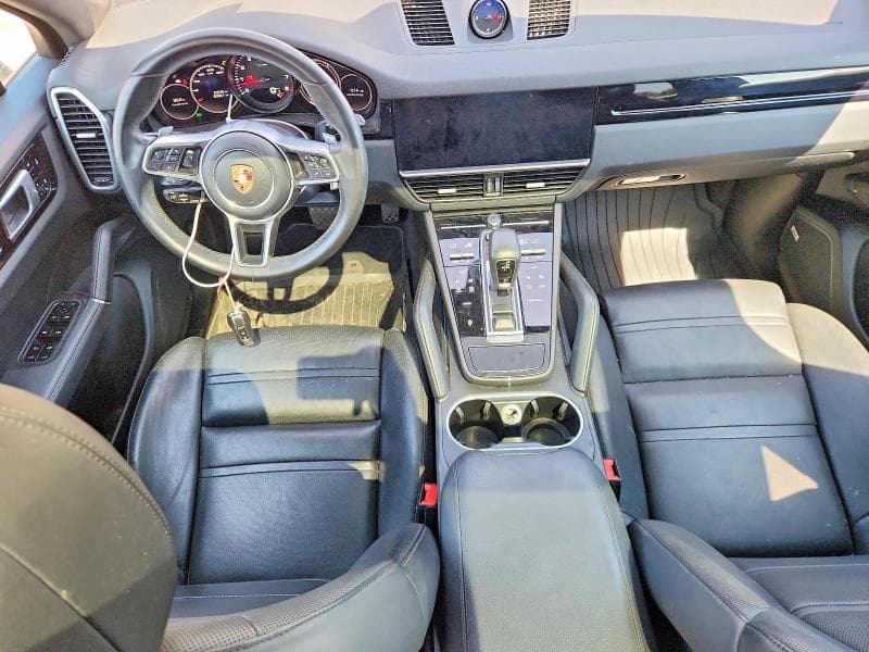 2019 PORSCHE CAYENNE 8