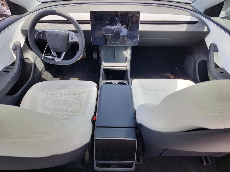 2025 TESLA MODEL 3 8