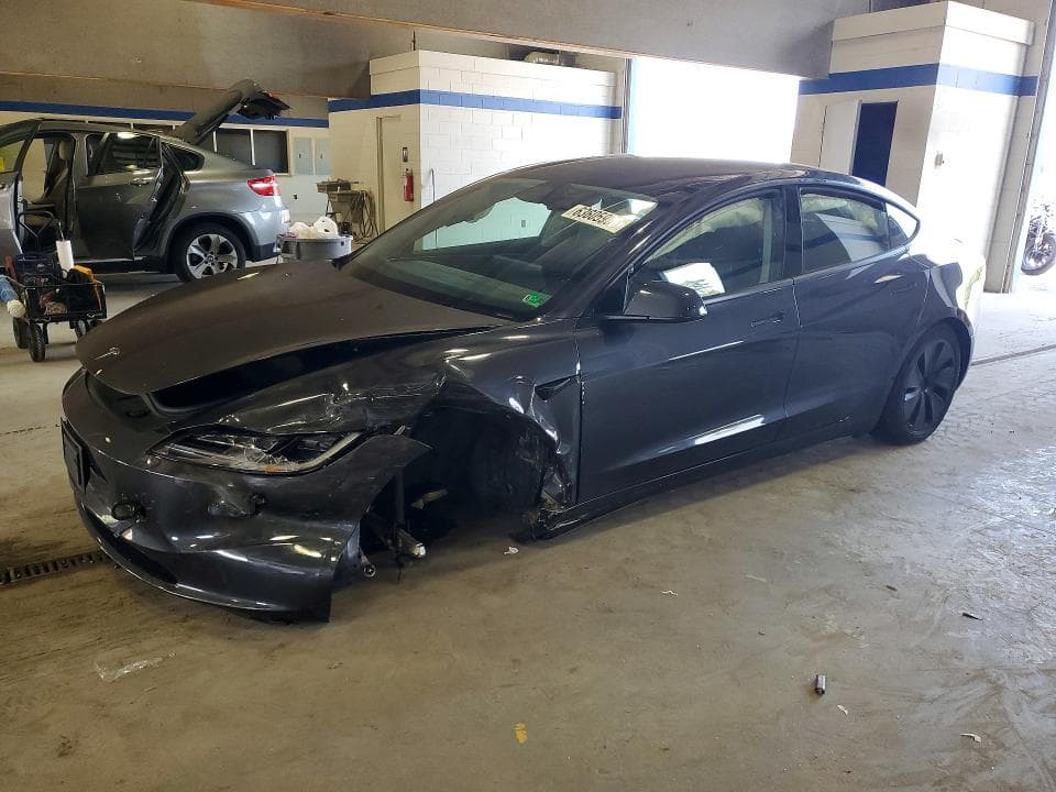 2025 TESLA MODEL 3 - 1