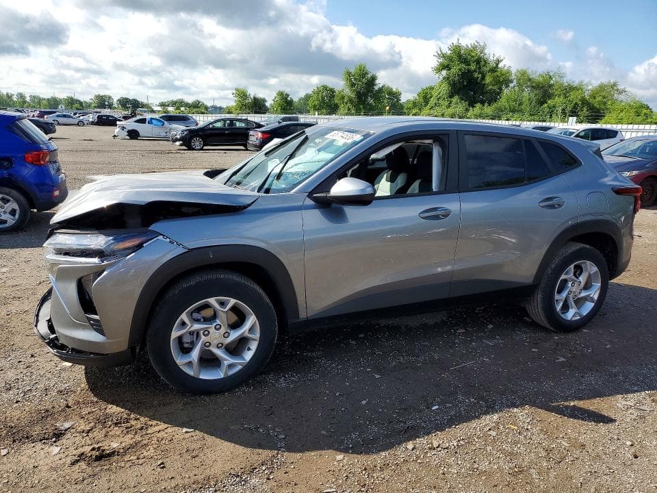 2025 CHEVROLET TRAX LS - 1