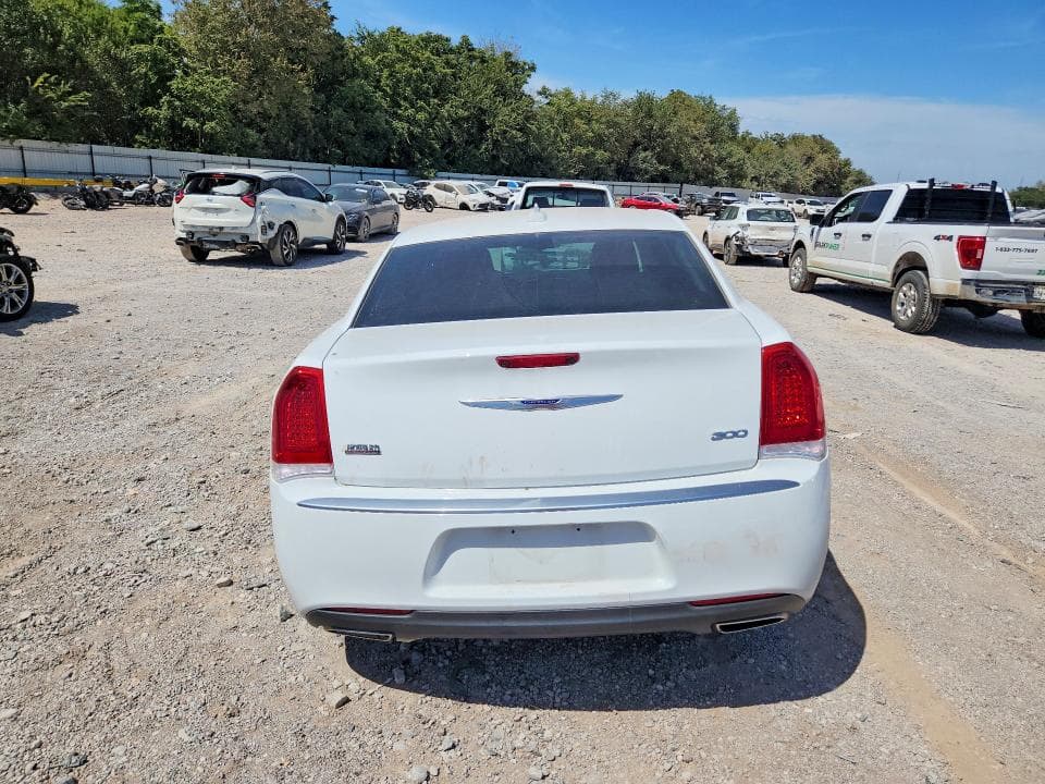 2019 CHRYSLER 300 TOURING 6