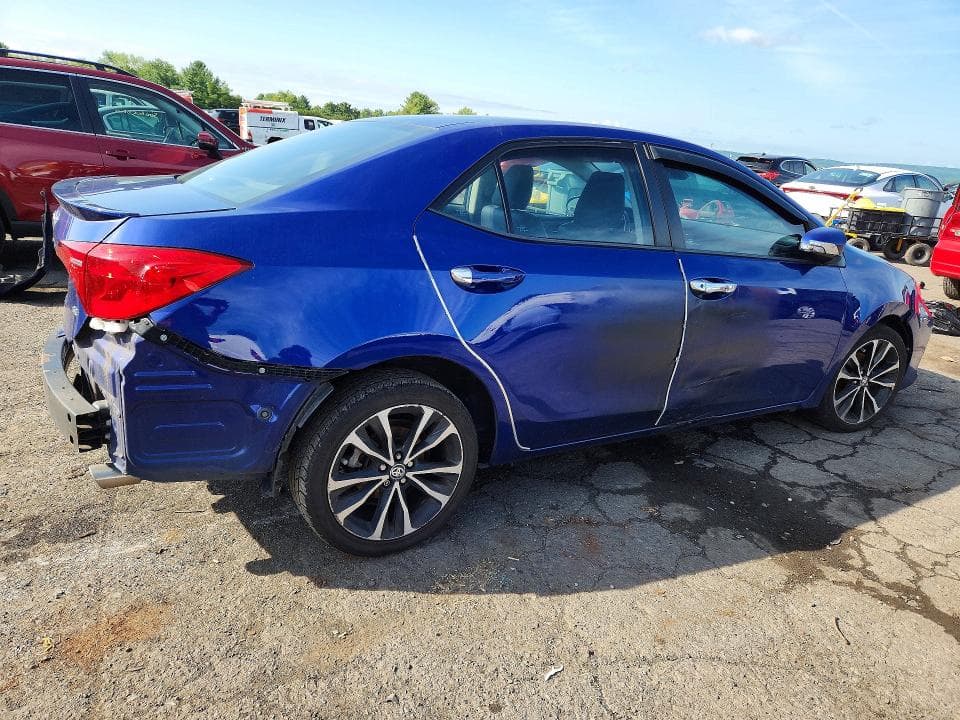 2018 TOYOTA COROLLA SE 3