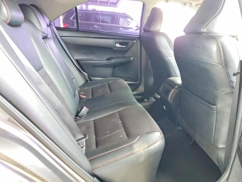 2017 TOYOTA CAMRY SE 10