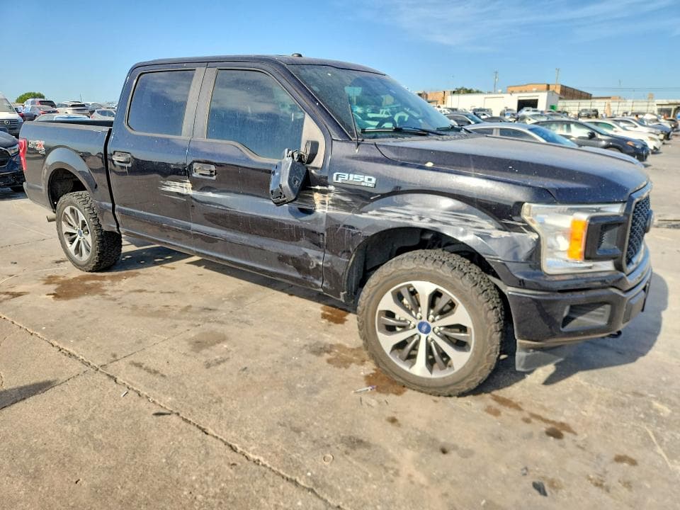 2019 FORD F150 STX 4