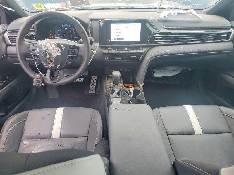 2026 TOYOTA CAMRY SE 8