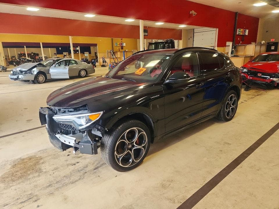 2022 ALFA ROMEO STELVIO TI