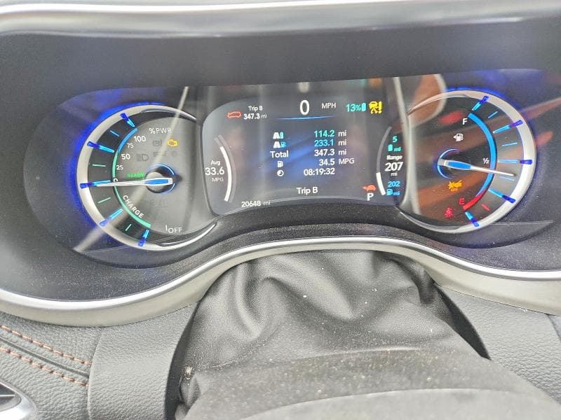 2025 CHRYSLER PACIFICA HYBRID PINNACLE 9
