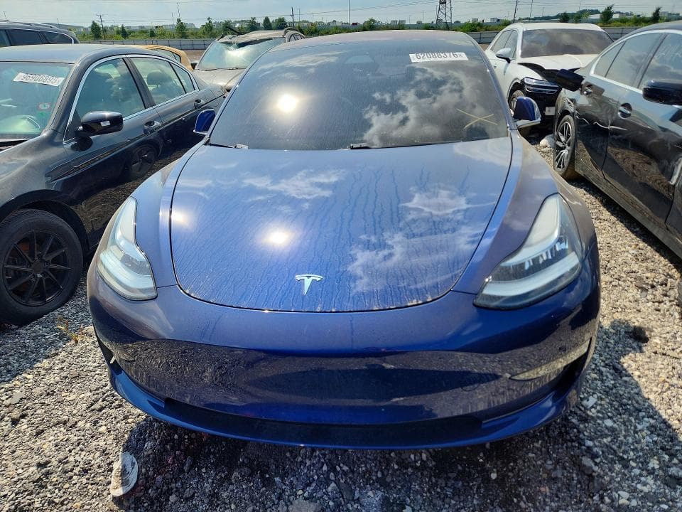 2018 TESLA MODEL 3 5