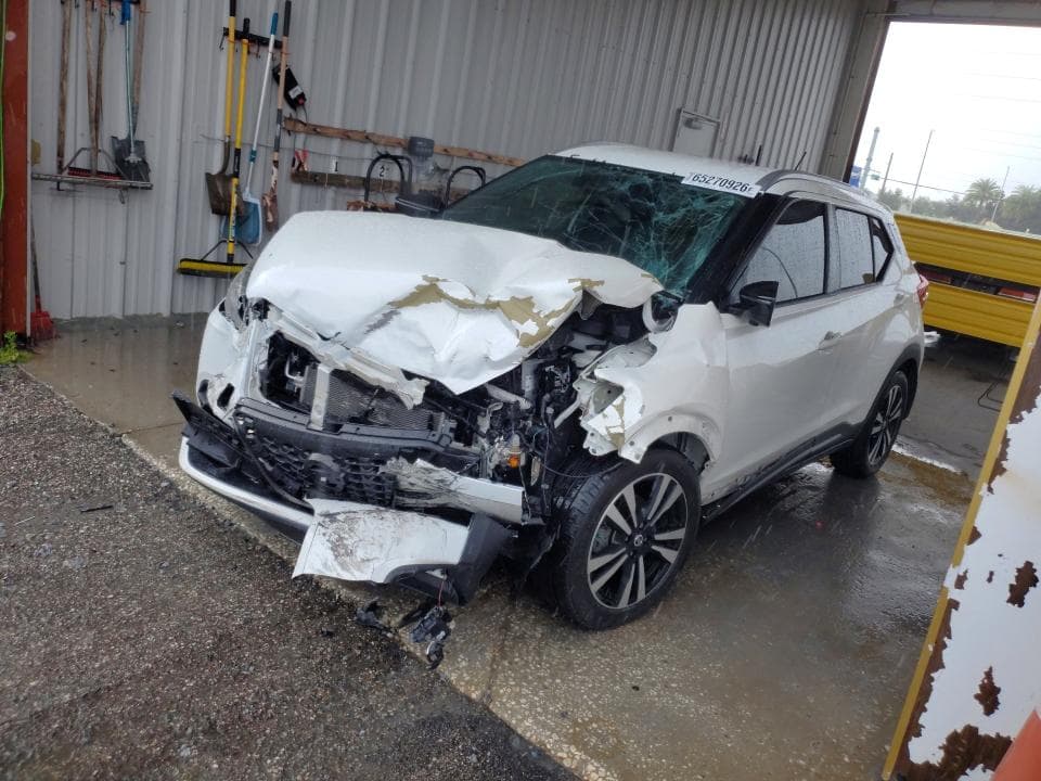 2018 NISSAN KICKS SR - 1