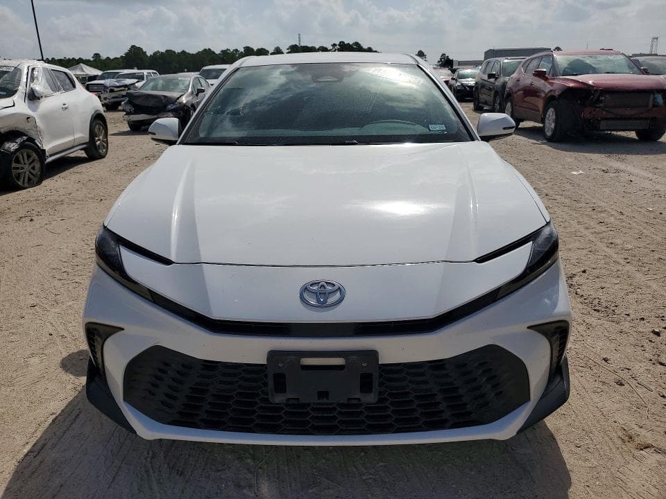 2025 TOYOTA CAMRY SE 5