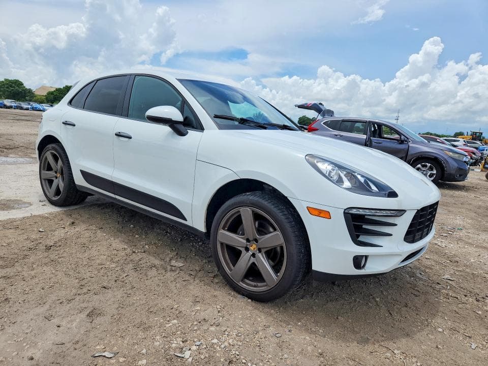 2018 PORSCHE MACAN 4
