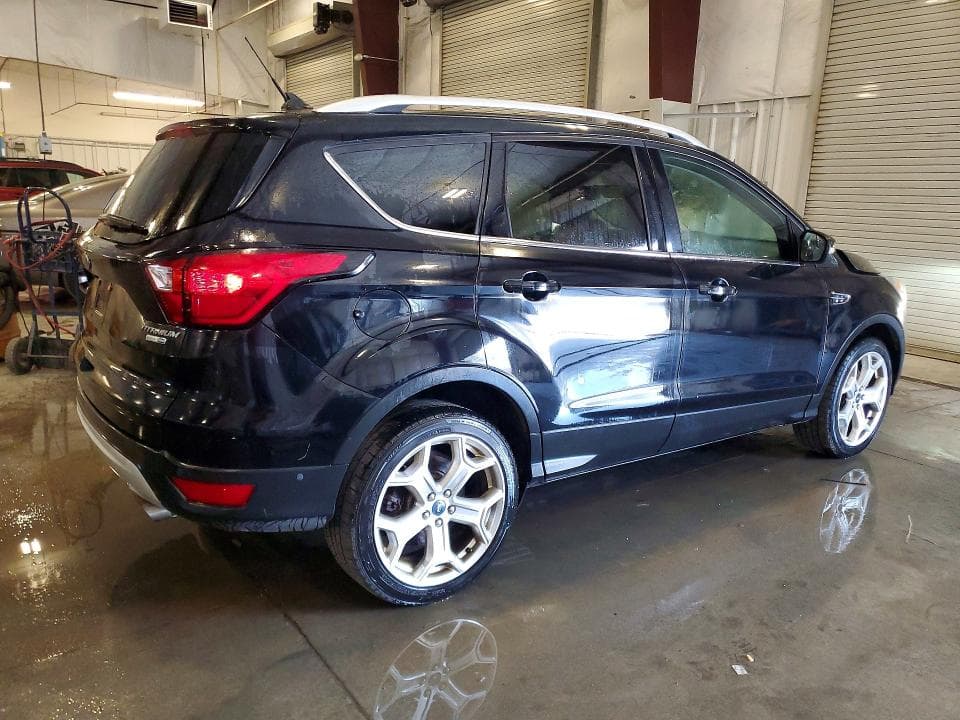 2019 FORD ESCAPE TITANIUM 3