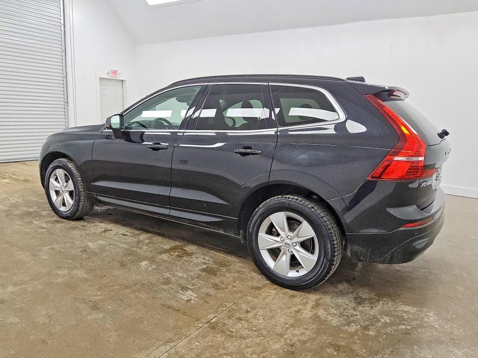 2022 VOLVO XC60 B5 MOMENTUM 2