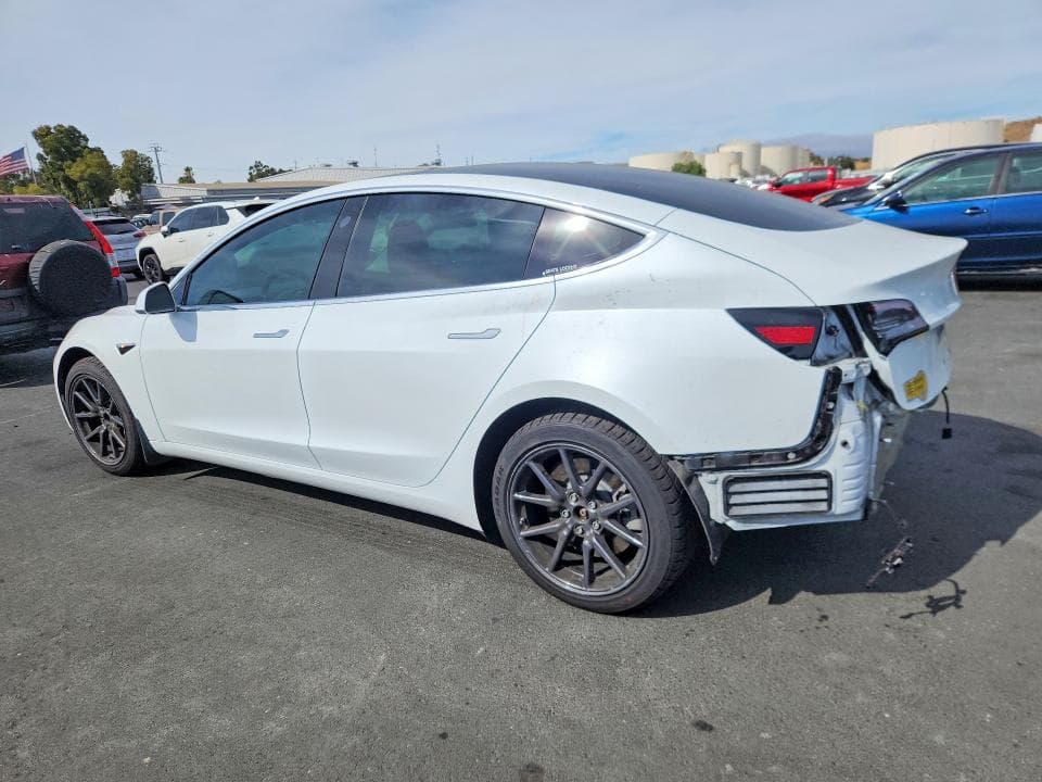 2018 TESLA MODEL 3 2