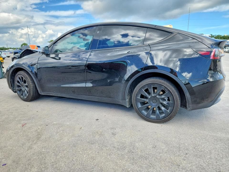 2023 TESLA MODEL Y 2