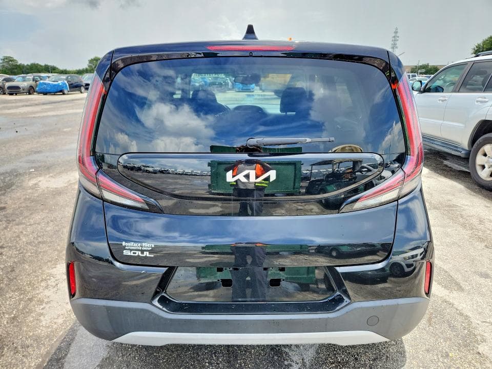 2023 KIA SOUL S 6