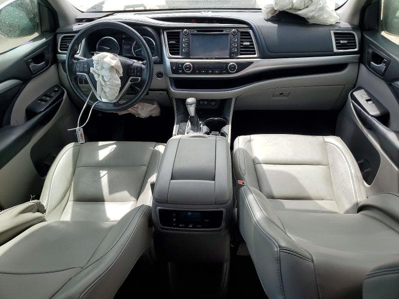2018 TOYOTA HIGHLANDER XLE 8
