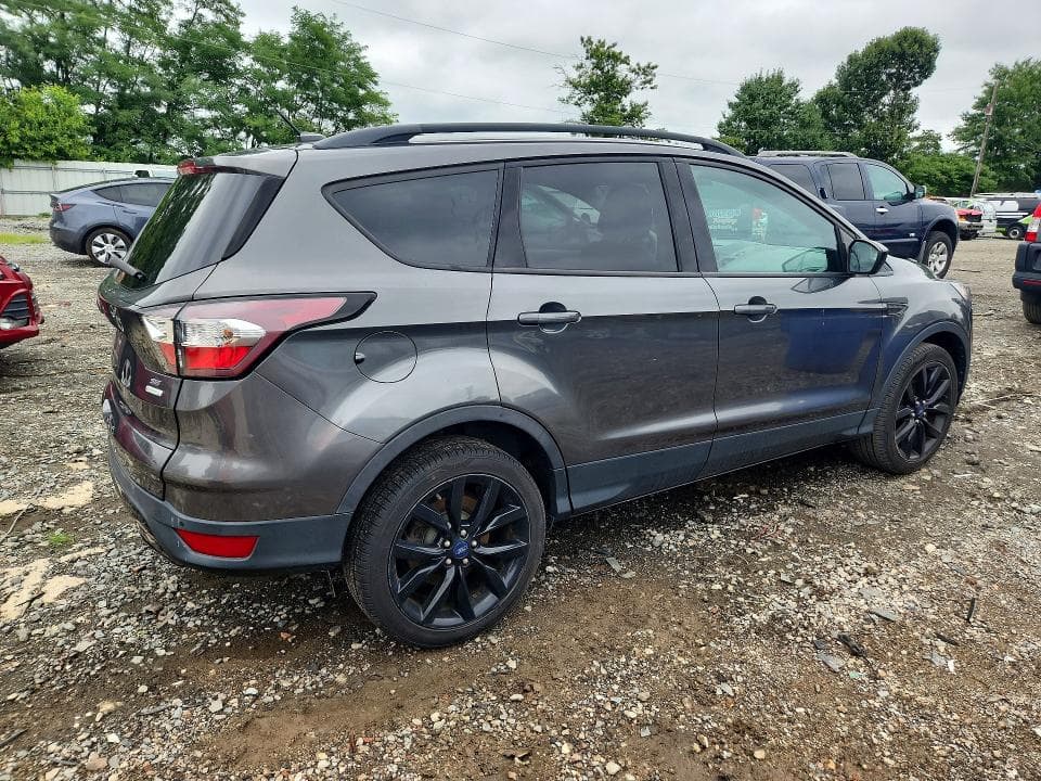 2017 FORD ESCAPE SE 3