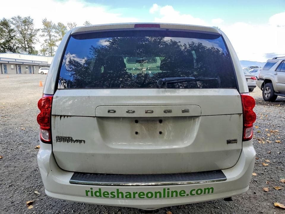 2017 DODGE GRAND CARAVAN SE 6