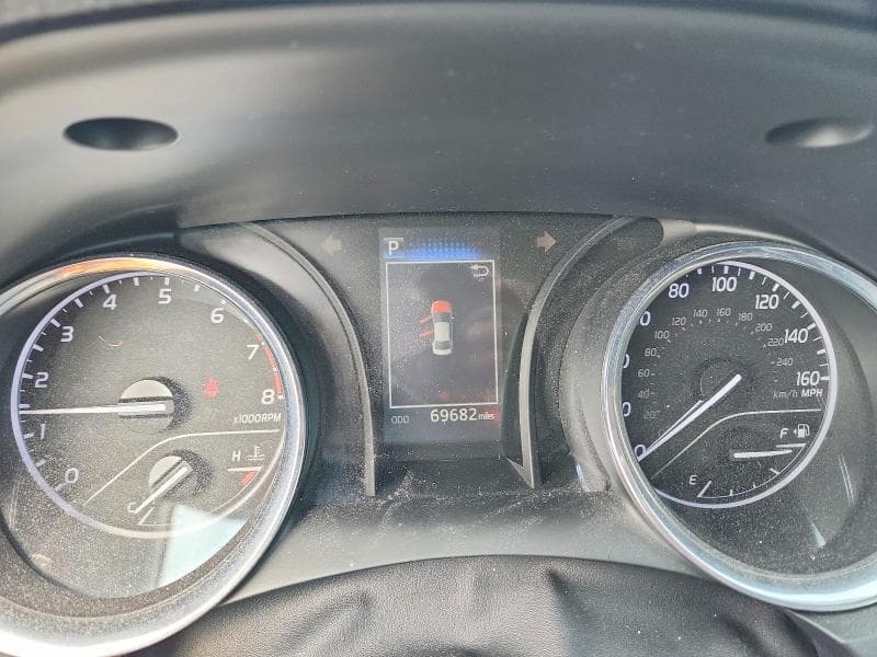 2019 TOYOTA CAMRY SE 9
