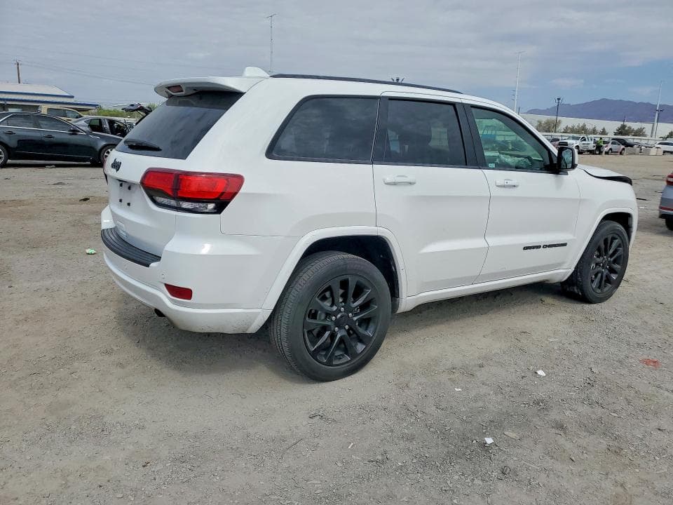 2019 JEEP GRAND CHEROKEE LAREDO 3