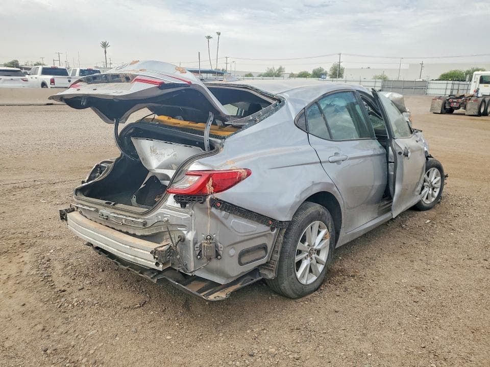 2025 TOYOTA CAMRY LE 3