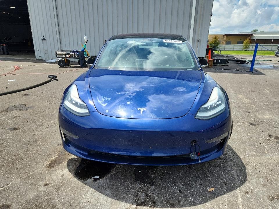 2018 TESLA MODEL 3 5