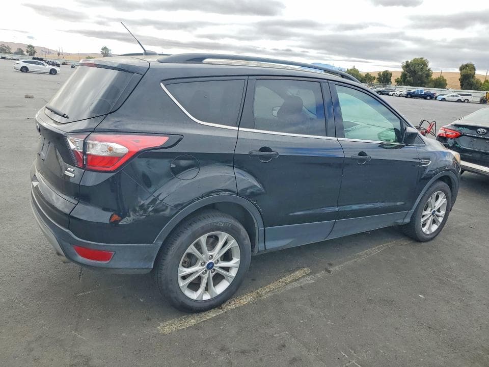 2018 FORD ESCAPE SE 3