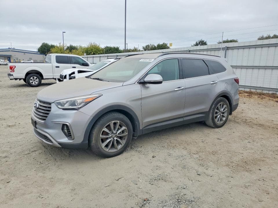 2018 HYUNDAI SANTA FE SE