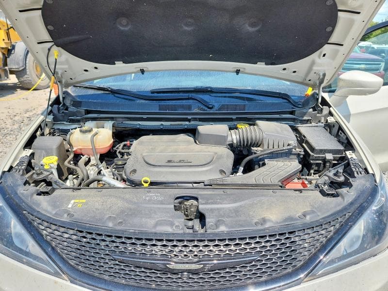 2019 CHRYSLER PACIFICA TOURING L PLUS 12
