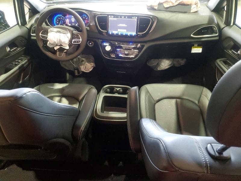 2026 CHRYSLER PACIFICA SELECT 8